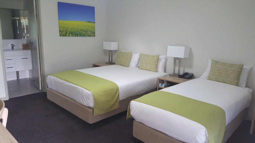 Quality Inn Carriage House Вага Вага Екстериор снимка