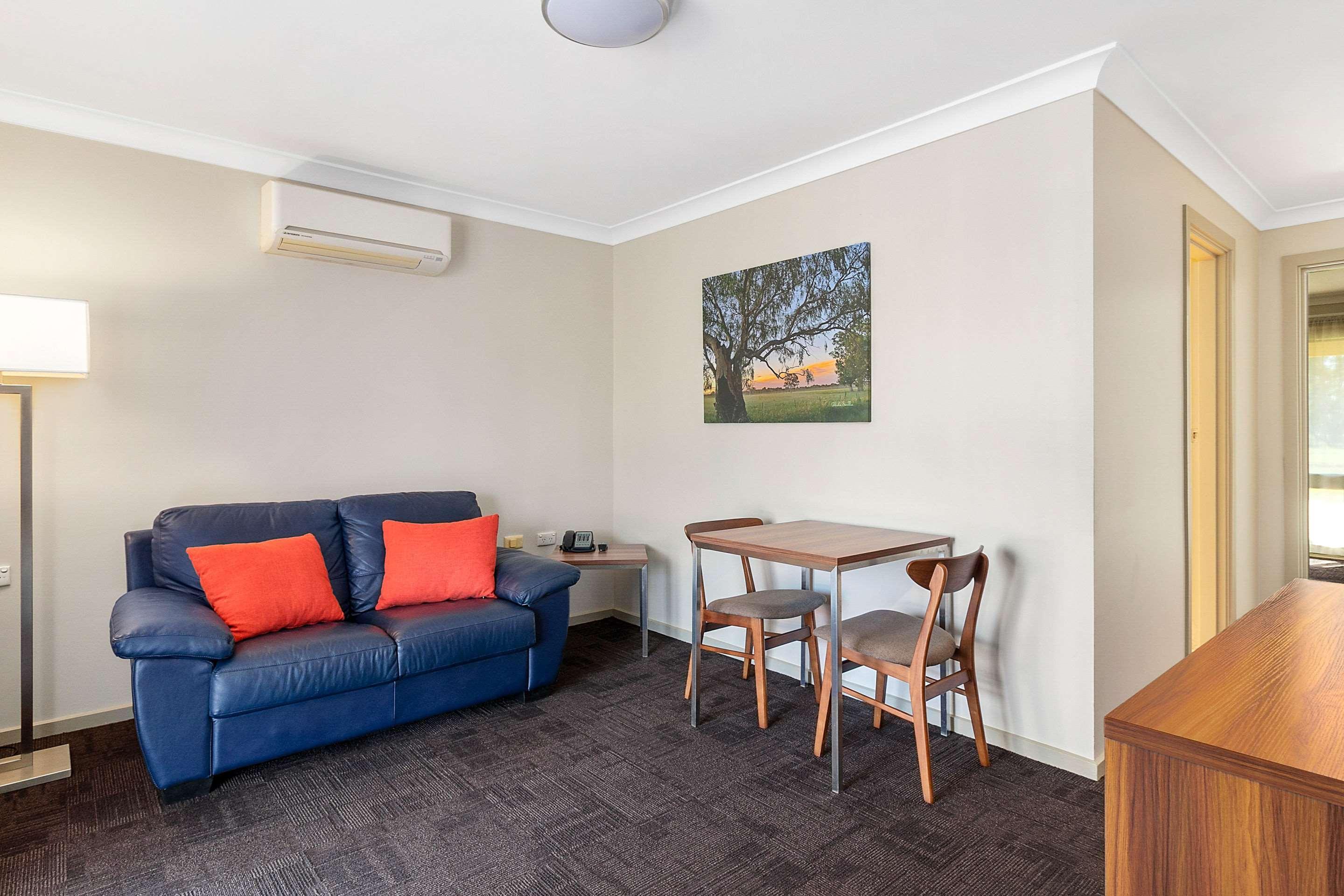 Quality Inn Carriage House Вага Вага Екстериор снимка