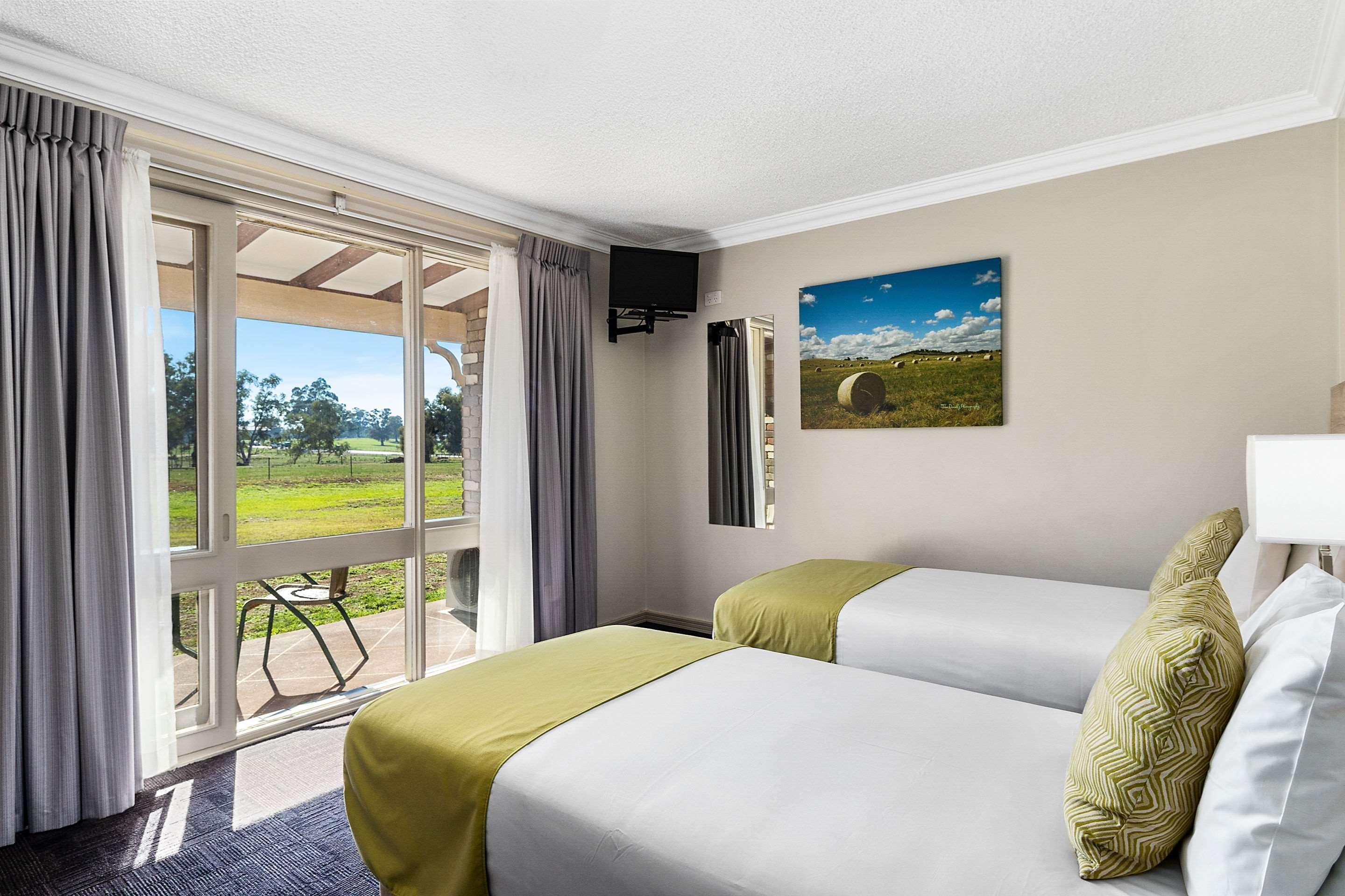 Quality Inn Carriage House Вага Вага Екстериор снимка