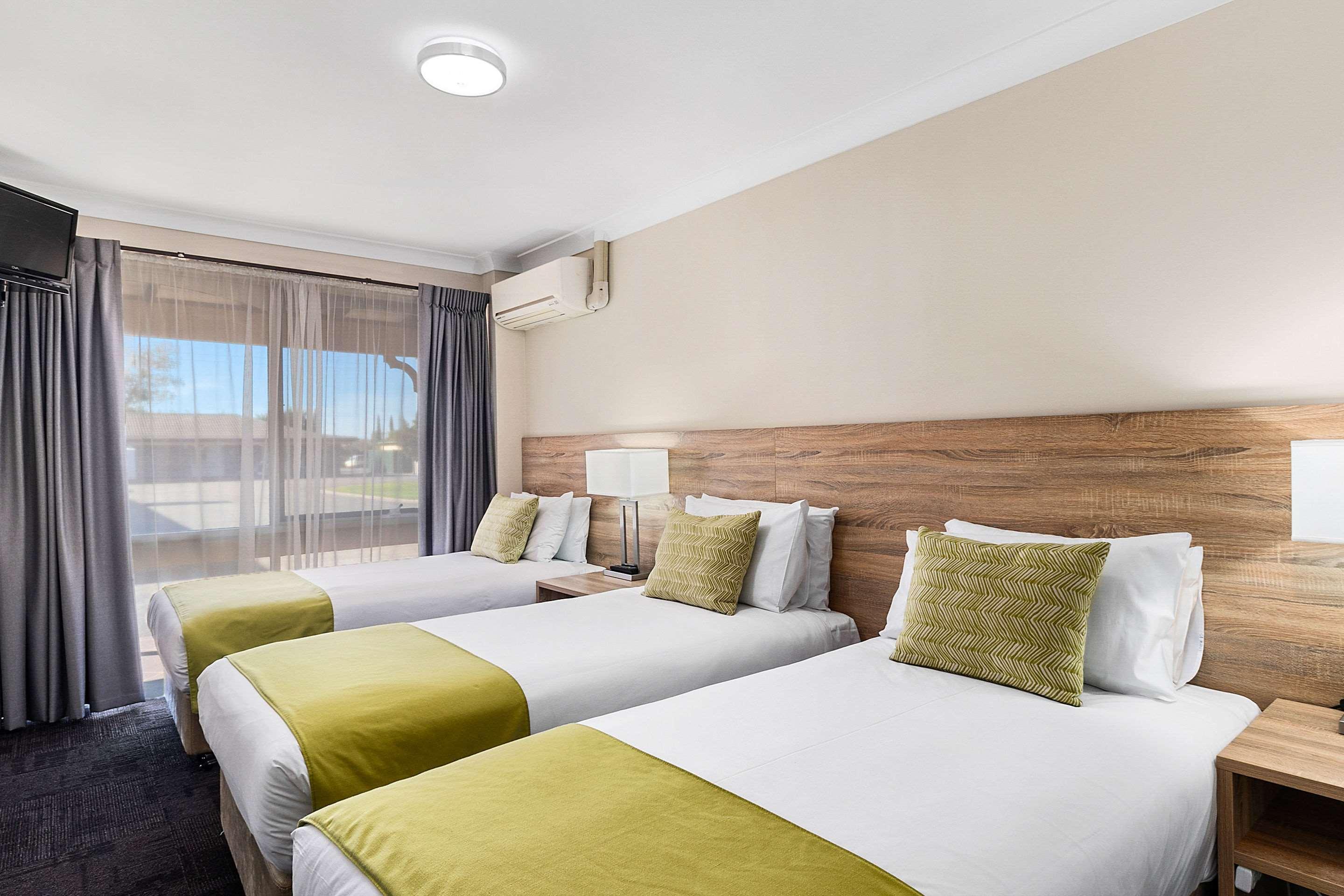 Quality Inn Carriage House Вага Вага Екстериор снимка